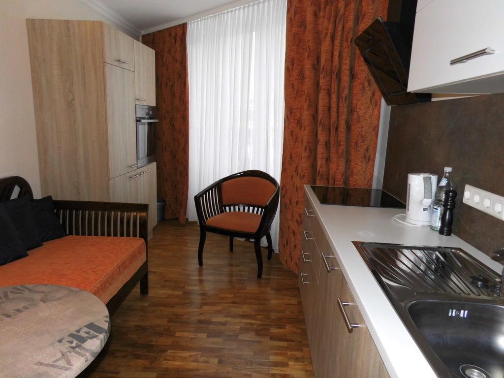 Aparthotel Guzulka & Restaurant Апарт-отель Берлин